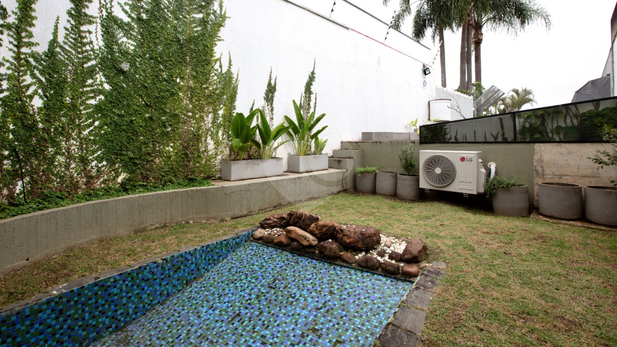 Casa à venda com 3 quartos, sendo 1 suíte, em Brooklin, São Paulo, SP