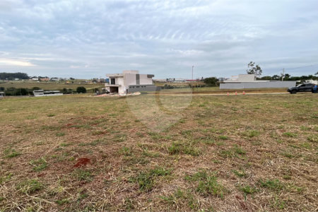 Terreno à venda no Centro, Cravinhos, SP