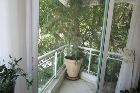 Apartamento à venda com 3 suítes em Real Parque, São Paulo, SP