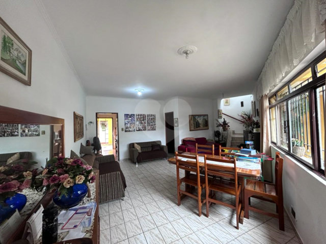 Sobrado à venda com 3 quartos, sendo 1 suíte,  em Vila Aurora (zona Norte), São Paulo, SP