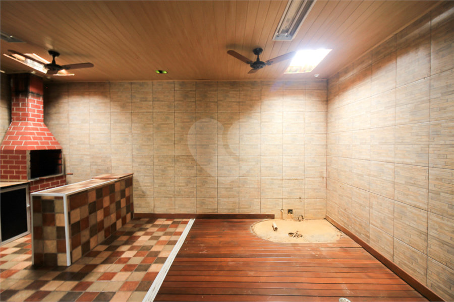 Casa à venda com 3 quartos, sendo 1 suíte, no condomínio Village St. Louis, São Paulo - SP