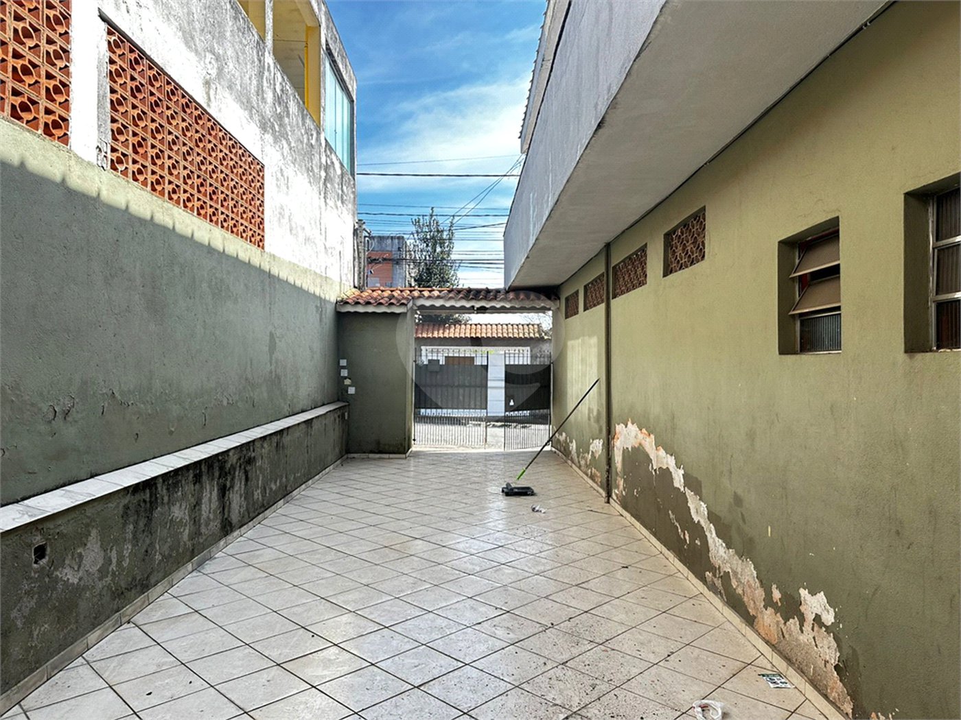Casa à venda com 4 quartos em Jardim Casa Branca, Suzano, SP