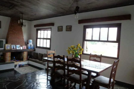 Casa à venda com 3 quartos, sendo 1 suíte, em Jardim Londrina, São Paulo, SP
