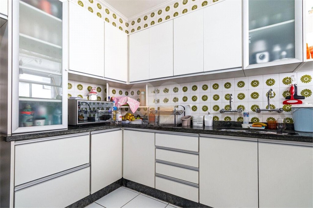Apartamento à venda com 3 quartos, sendo 1 suíte,  em Santa Cecília, São Paulo, SP