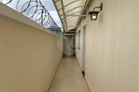 Sobrado à venda com 4 quartos, sendo 1 suíte, em Vila Campo Grande, São Paulo, SP