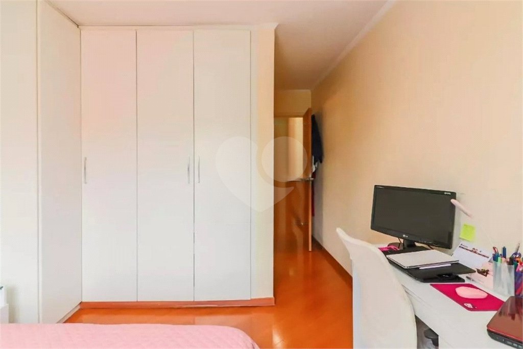 Sobrado à venda com 3 quartos, sendo 1 suíte, em Jardim Centenário, São Paulo, SP
