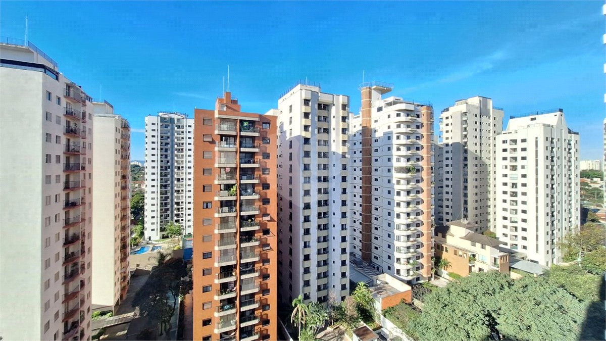 Apartamento à venda com 3 quartos, sendo 1 suíte, em Vila Leopoldina, São Paulo, SP