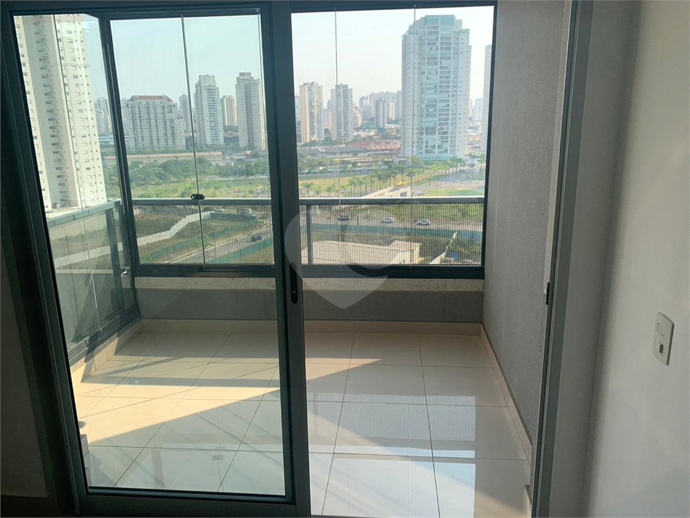 Apartamento à venda com 2 quartos, sendo 1 suíte, em Parque Industrial Tomas Edson, São Paulo, SP