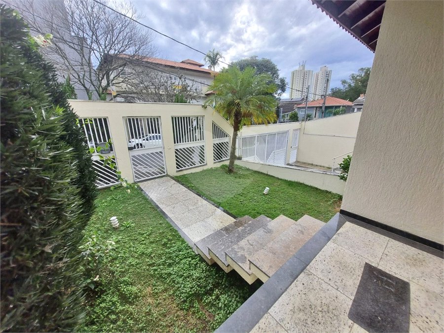 Sobrado à venda ou para alugar com 5 quartos, sendo 4 suítes,  em City América, São Paulo, SP