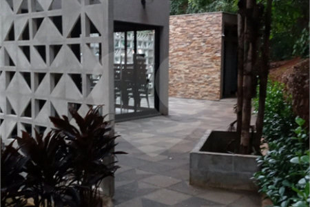 Apartamento à venda com 3 quartos, sendo 1 suíte,  em Vila Mariana, São Paulo, SP
