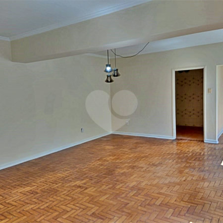 Apartamento à venda com 3 quartos, sendo 1 suíte, em Cerqueira César, São Paulo, SP
