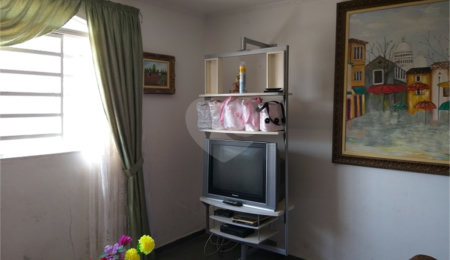 Casa Térrea à venda com 3 quartos, sendo 1 suíte,  no Centro, Serra Negra, SP