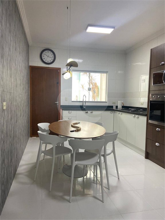 Sobrado à venda com 3 quartos, sendo 1 suíte,  em Vila Pires, Santo André, SP