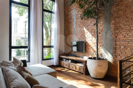 Casa Térrea à venda com 3 quartos, sendo 2 suítes,  em Vila Ipojuca, São Paulo, SP