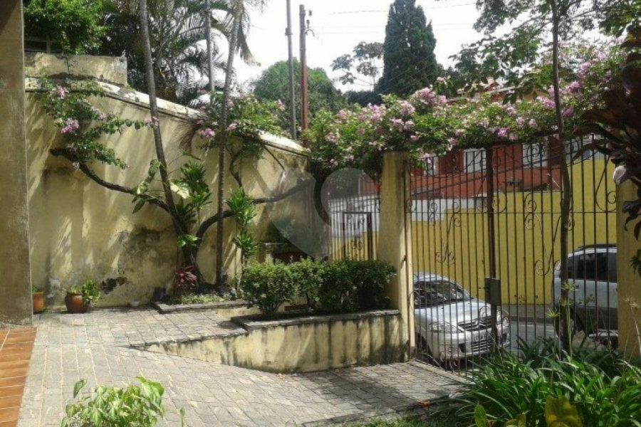 Sobrado à venda com 3 quartos, sendo 1 suíte, em Palmas do Tremembé, São Paulo, SP