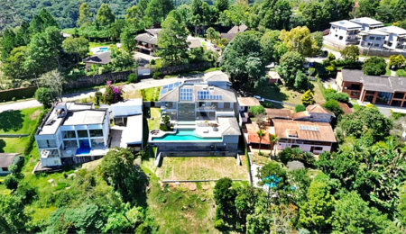 Terreno à venda com 5 suítes no condomínio Alpes da Cantareira, Mairiporã - SP