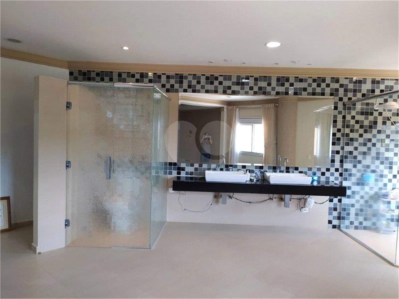 Casa à venda com 4 suítes no condomínio Parque Imperial, Mairiporã - SP