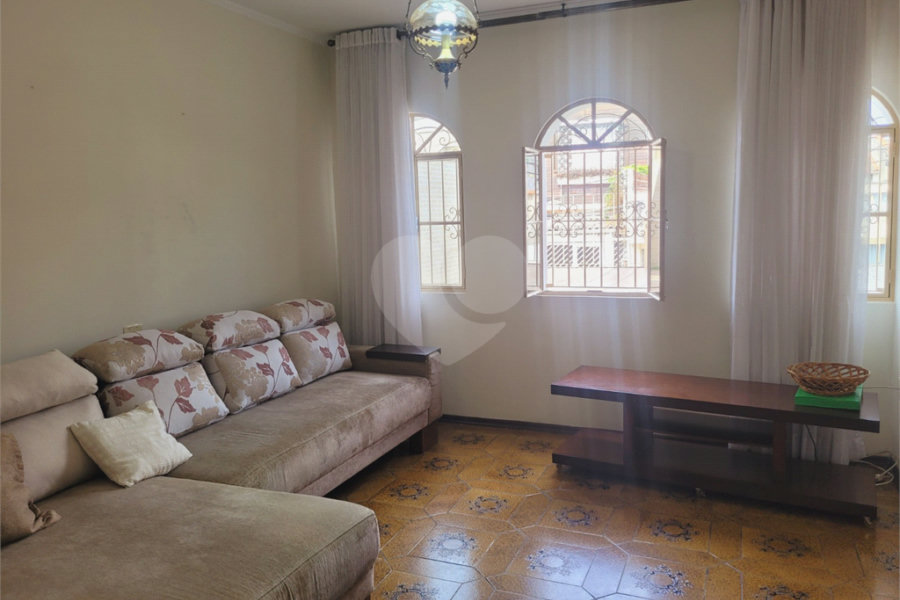 Sobrado à venda ou para alugar com 4 quartos, sendo 1 suíte, em Vila Gustavo, São Paulo, SP