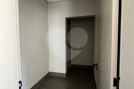 Casa à venda com 4 quartos, sendo 2 suítes,  no condomínio Florais Itália, Cuiabá - MT