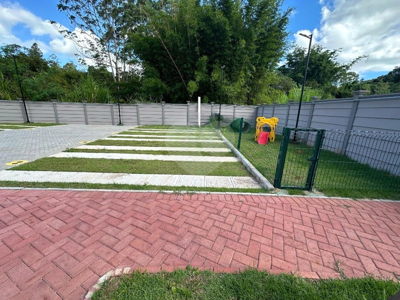 Apartamento à venda com 2 quartos, sendo 1 suíte,  em Chácaras Manão, Mairinque, SP