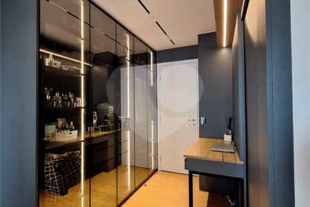 Apartamento à venda com 4 quartos, sendo 2 suítes,  em Vila Anastácio, São Paulo, SP