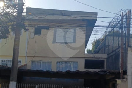 Sobrado à venda com 3 quartos, sendo 1 suíte,  em Jardim Peri Peri, São Paulo, SP