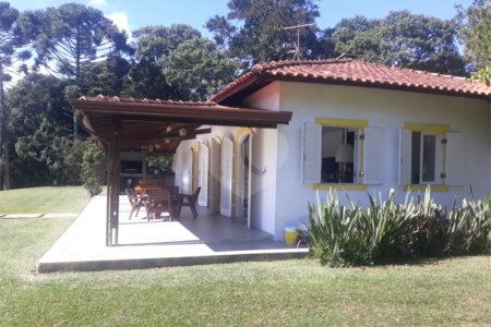 Chácara à venda com 3 quartos, sendo 2 suítes,  em Vila Darcy Penteado (mailasqui), São Roque, SP