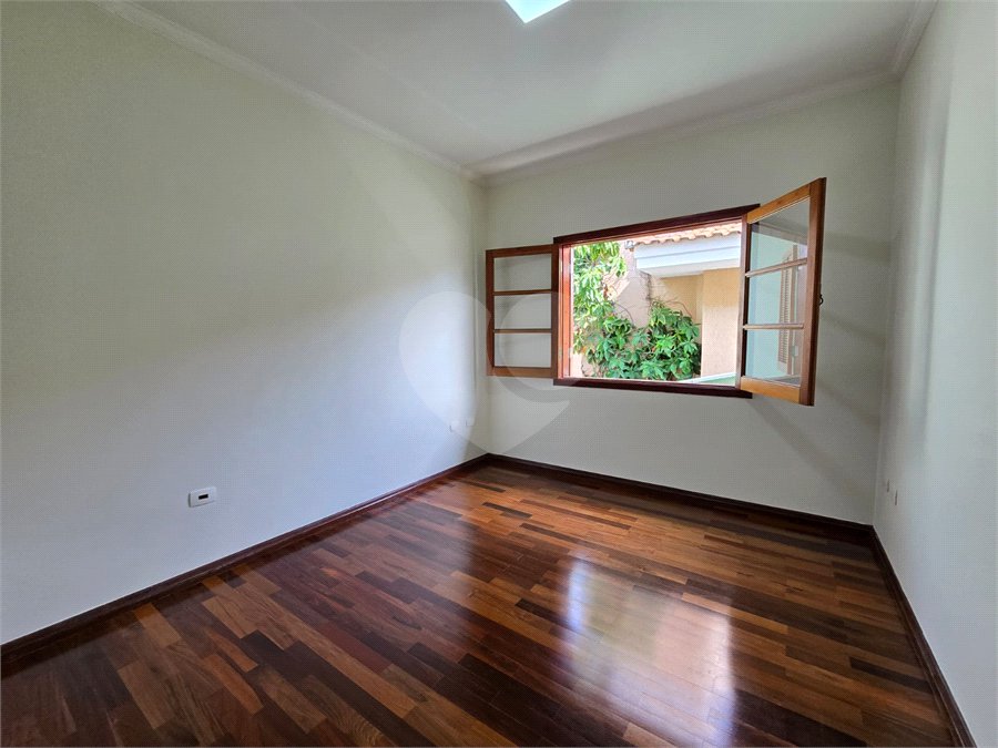 Casa para alugar com 4 quartos, sendo 3 suítes,  no condomínio Village Saint Claire, Sorocaba - SP
