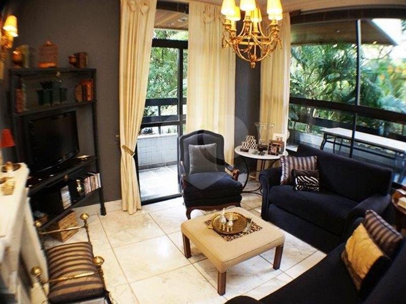 Apartamento à venda ou para alugar com 4 suítes em Moema, São Paulo, SP