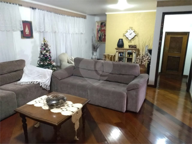 Sobrado à venda com 3 quartos, sendo 1 suíte,  em Santana, São Paulo, SP