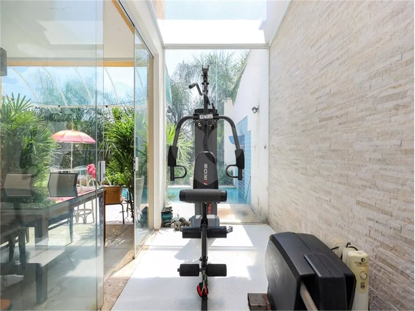 Casa à venda ou para alugar com 4 quartos, sendo 2 suítes, no condomínio Palmeiras Imperiais Private House, São Paulo - SP
