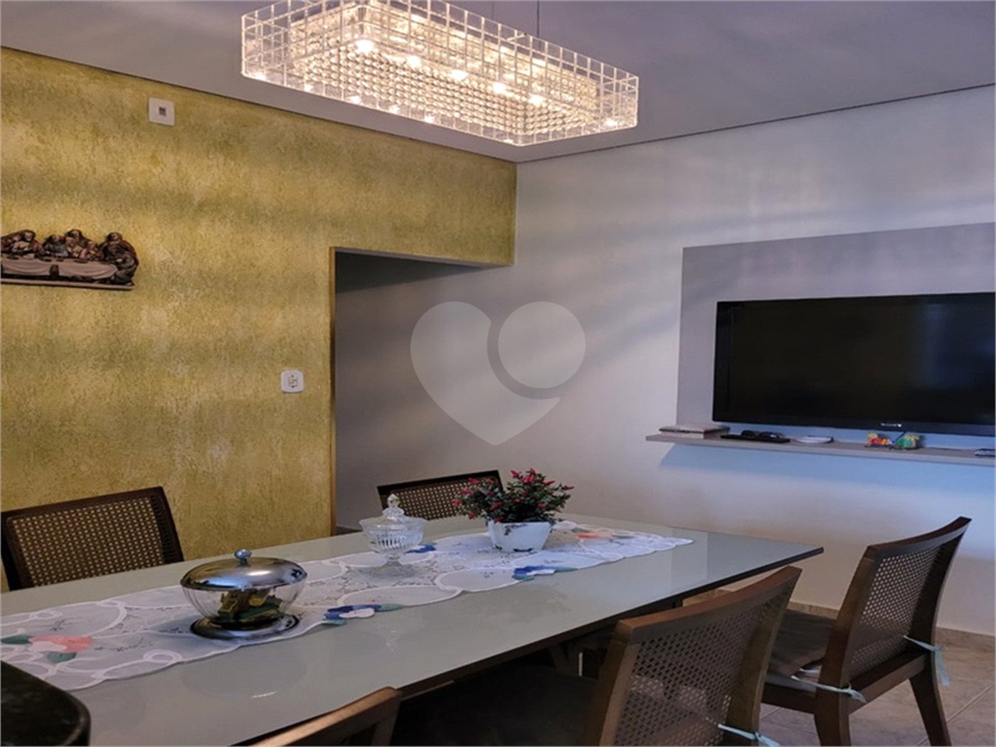Casa Térrea à venda com 5 quartos, sendo 2 suítes,  em Jardim Aricanduva, São Paulo, SP