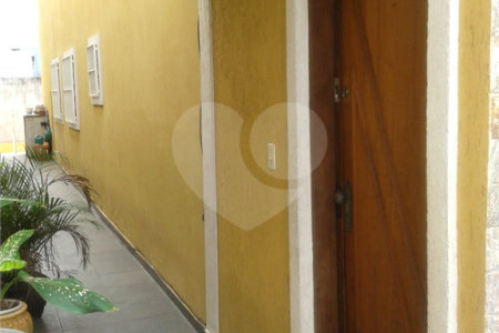 Sobrado à venda com 3 quartos em Vila Dona Augusta, São Paulo, SP