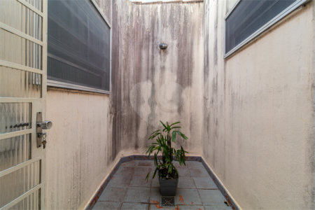 Casa Térrea à venda com 3 quartos, sendo 1 suíte, em Interlagos, São Paulo, SP