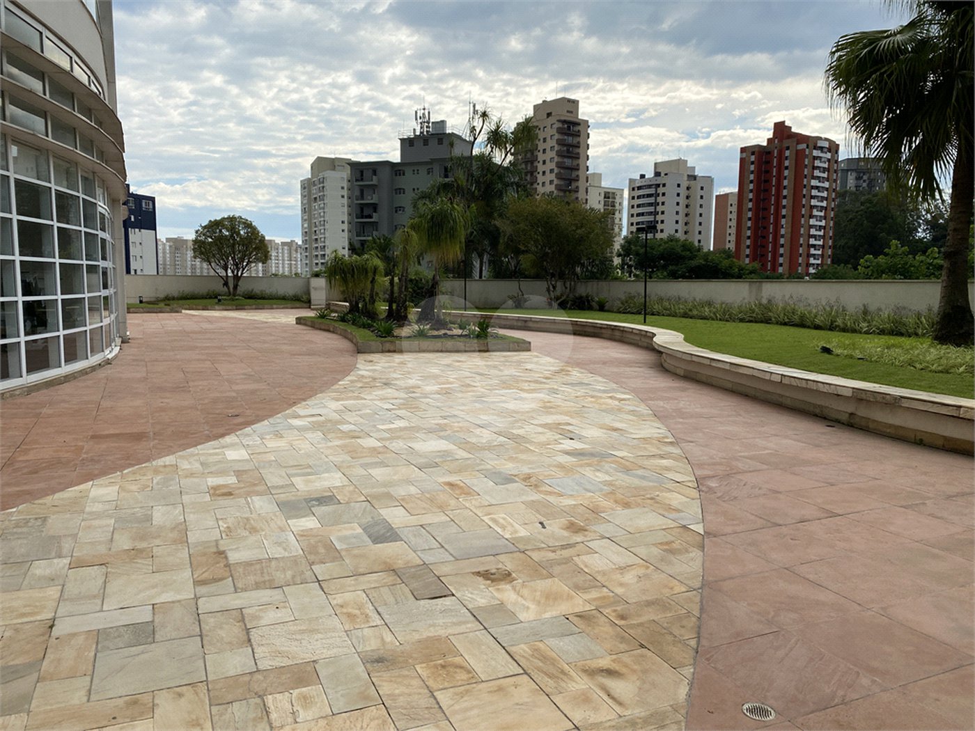 Apartamento à venda com 3 suítes em Vila Andrade, São Paulo, SP
