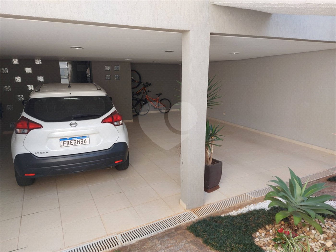 Sobrado à venda com 4 quartos, sendo 3 suítes, em Residencial Novo Horizonte I, Mogi das Cruzes, SP