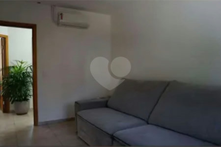 Casa à venda com 3 quartos, sendo 1 suíte, em Conjunto Residencial Butantã, São Paulo, SP