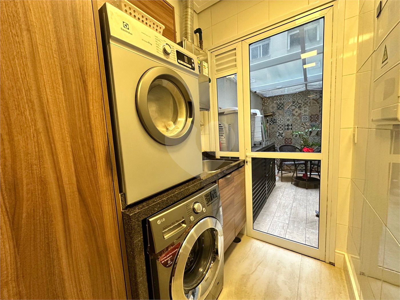 Apartamento à venda com 3 quartos, sendo 2 suítes, em Tremembé, São Paulo, SP