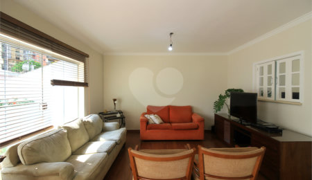 Casa à venda com 3 quartos, sendo 1 suíte,  em Santana, São Paulo, SP