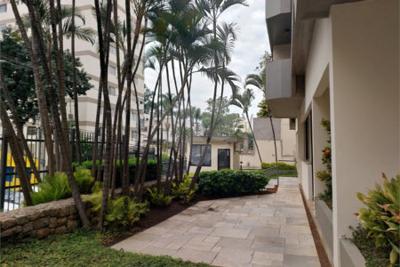 Apartamento à venda com 3 quartos, sendo 1 suíte, em Real Parque, São Paulo, SP