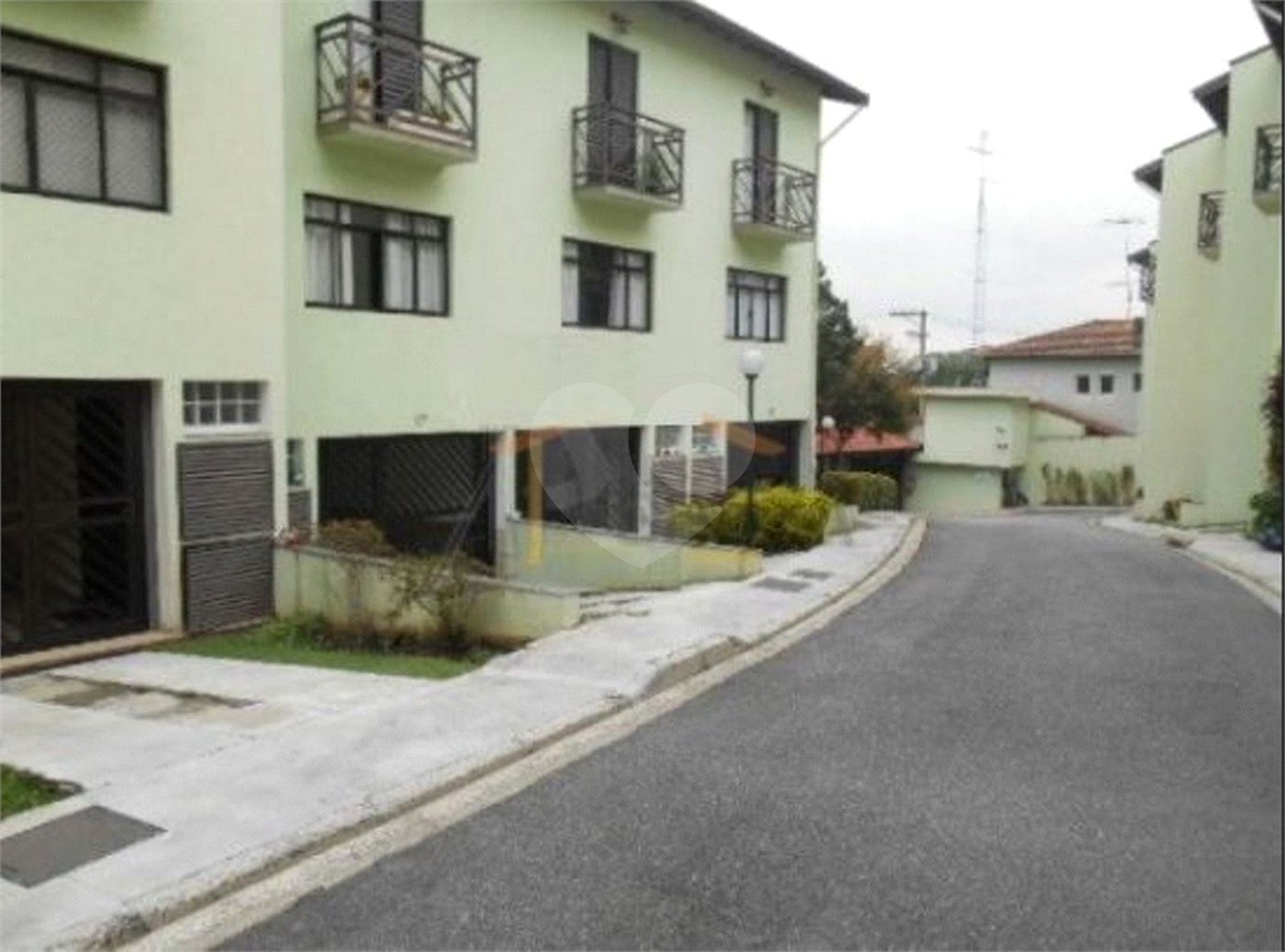 Casa à venda com 2 suítes no condomínio Villa Faenza, São Paulo - SP