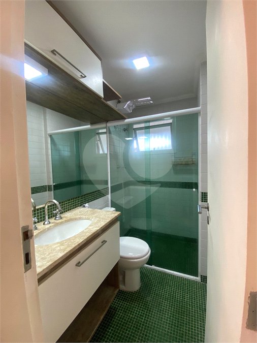 Casa à venda com 3 quartos, sendo 1 suíte, no condomínio Village Santa Cecilia, São Paulo - SP