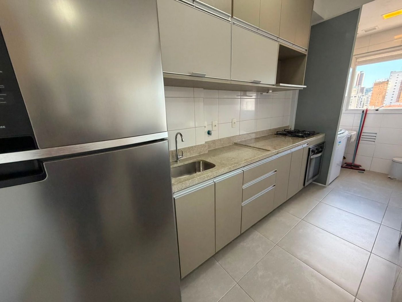 Apartamento com 2 dormitórios à venda, 72 m² por R$ 1.350.000,00 - Gonzaga - Santos/SP
