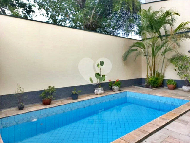 Sobrado à venda com 4 quartos, sendo 2 suítes,  em Santana, São Paulo, SP