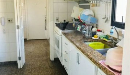 Apartamento à venda com 4 quartos, sendo 2 suítes, em Aclimação, São Paulo, SP