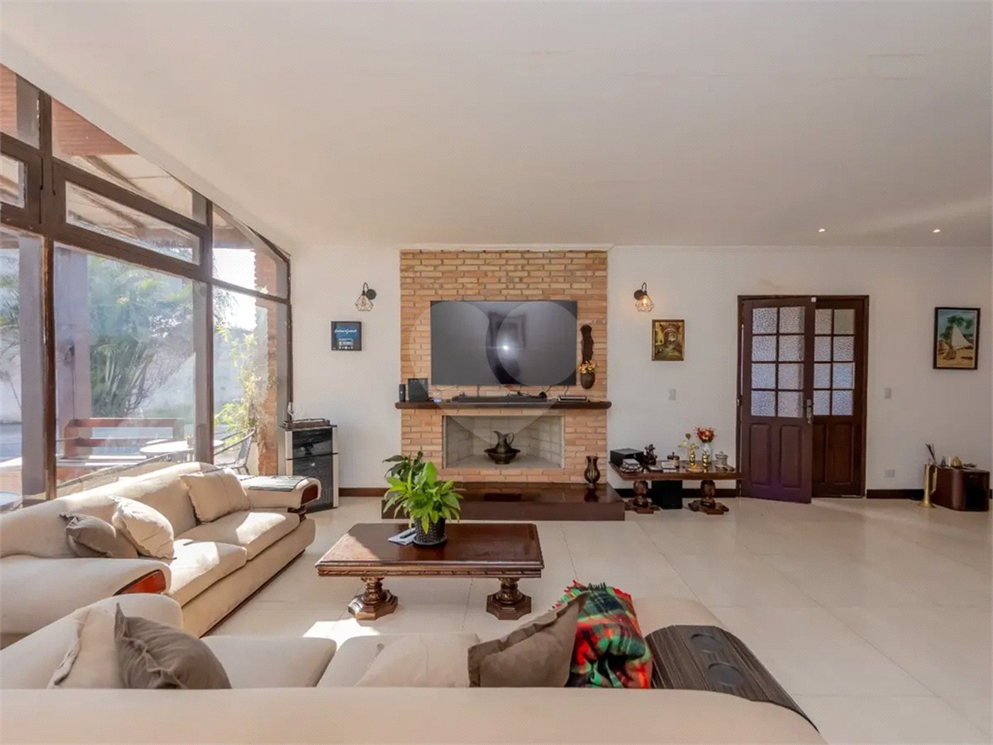 Casa à venda ou para alugar com 5 quartos, sendo 3 suítes, em Chácara Pavoeiro, Cotia, SP