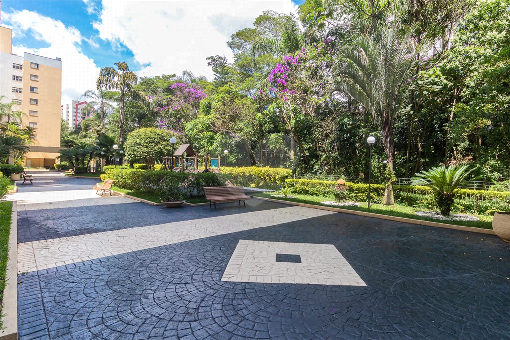 Apartamento à venda com 3 quartos, sendo 1 suíte, em Jardim Marajoara, São Paulo, SP