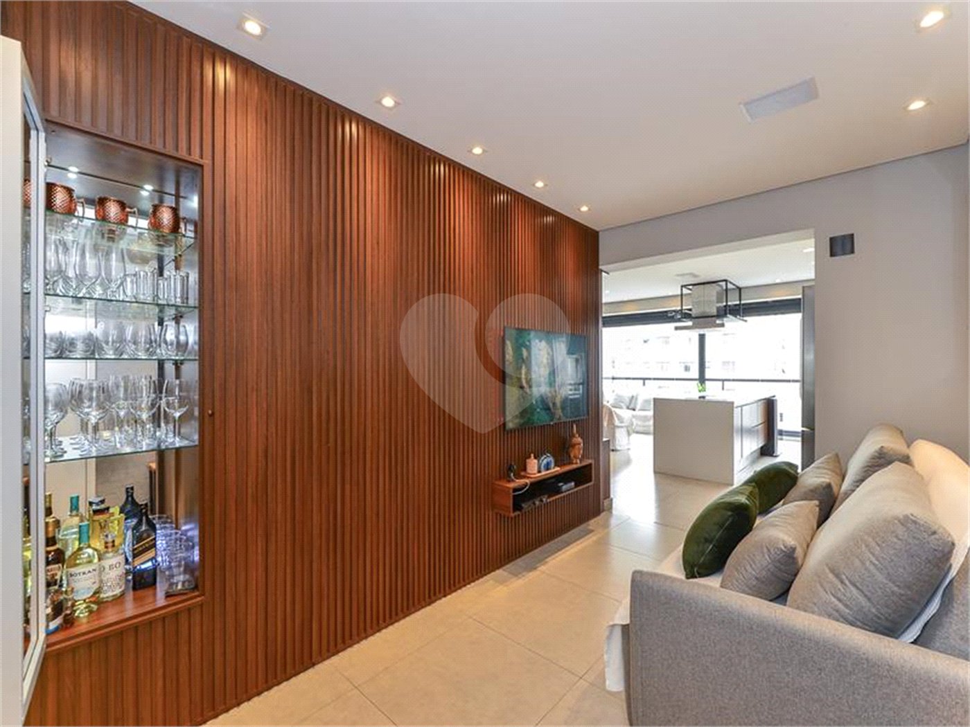 Apartamento à venda com 2 quartos, sendo 1 suíte, em Vila Mariana, São Paulo, SP