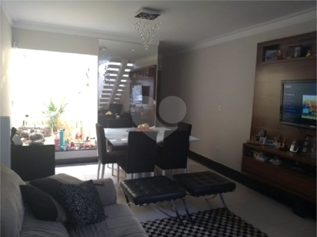 Sobrado à venda com 3 suítes em Vila Guilherme, São Paulo, SP