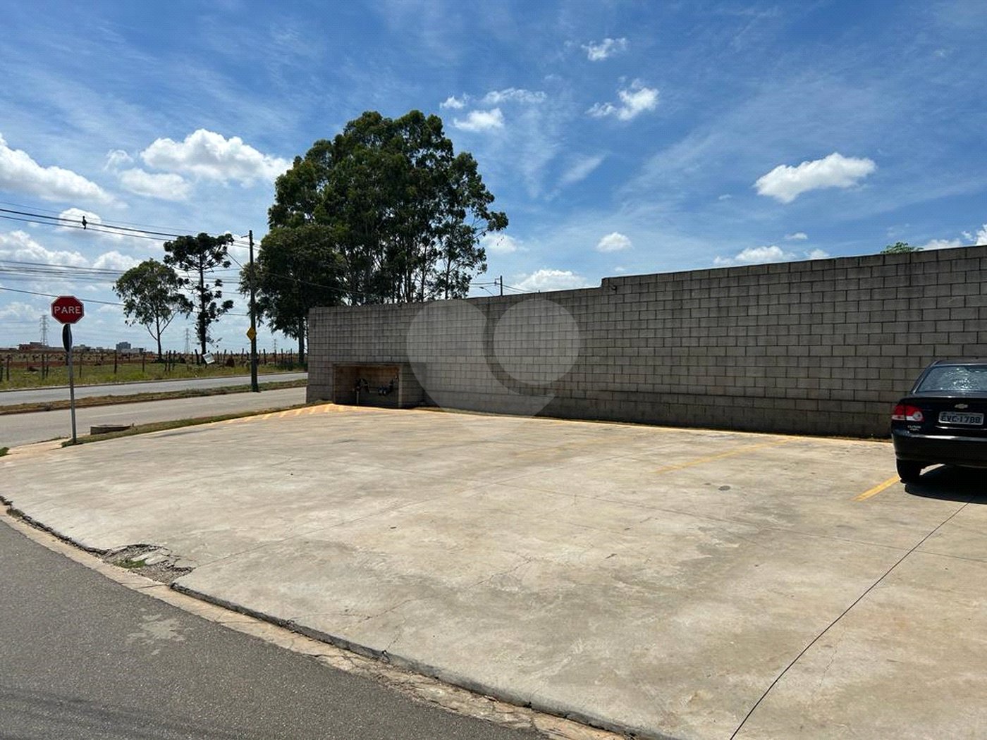 Casa à venda com 2 quartos no condomínio Residencial Estoril, Sorocaba - SP